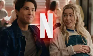 Para fanów Virgin River sezon 8: młoda para z uśmiechem na twarzy, w tle logo Netflix.