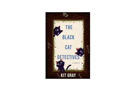 Okładka książki "The Black Cat Detectives" z uroczymi czarnymi kotami, które wyglądają jak mali koci detektywi.