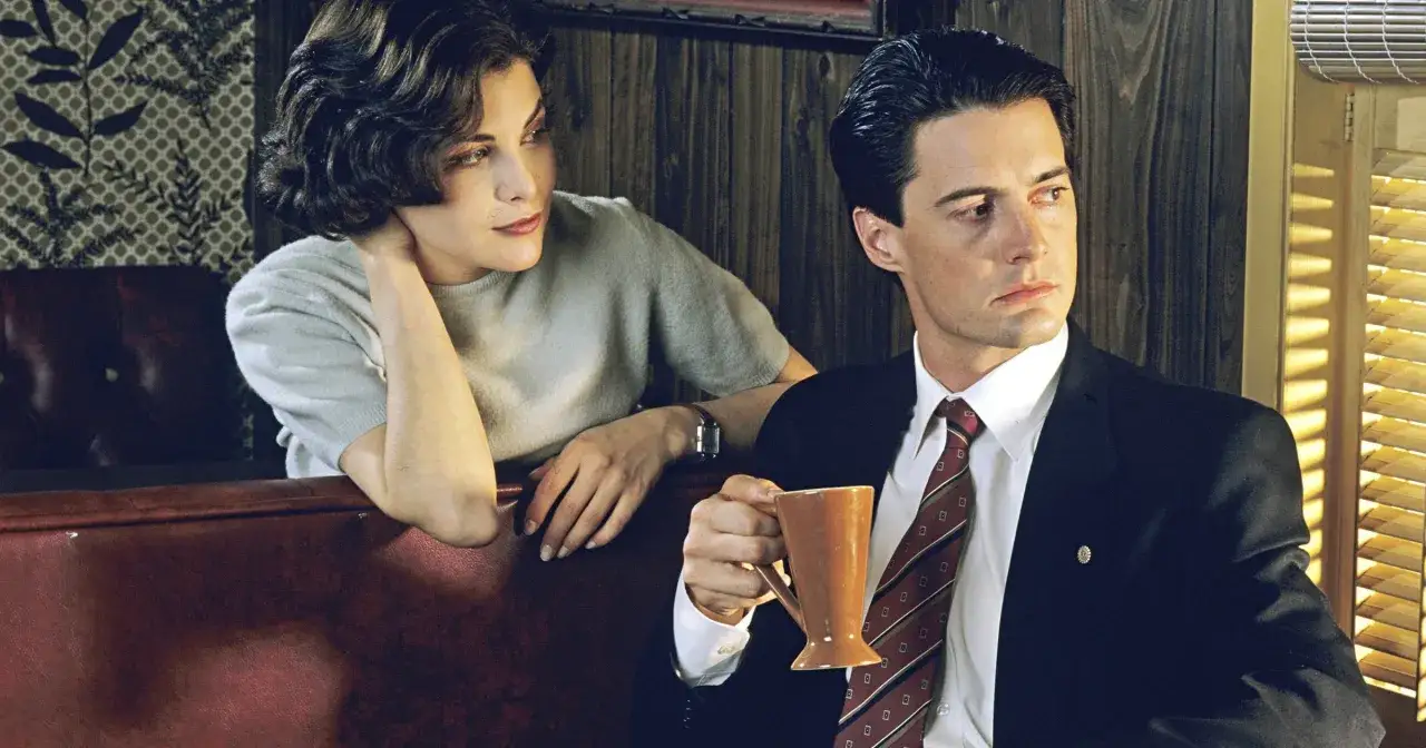 Agent Cooper i tajemnicza kobieta w kawiarni, stamtąd serial.